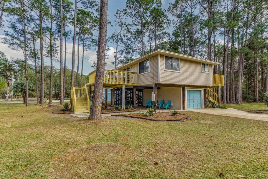 Woodsy Retreat, Steps To Bay - Hot Tub! Villa Gulf Breeze Exterior foto