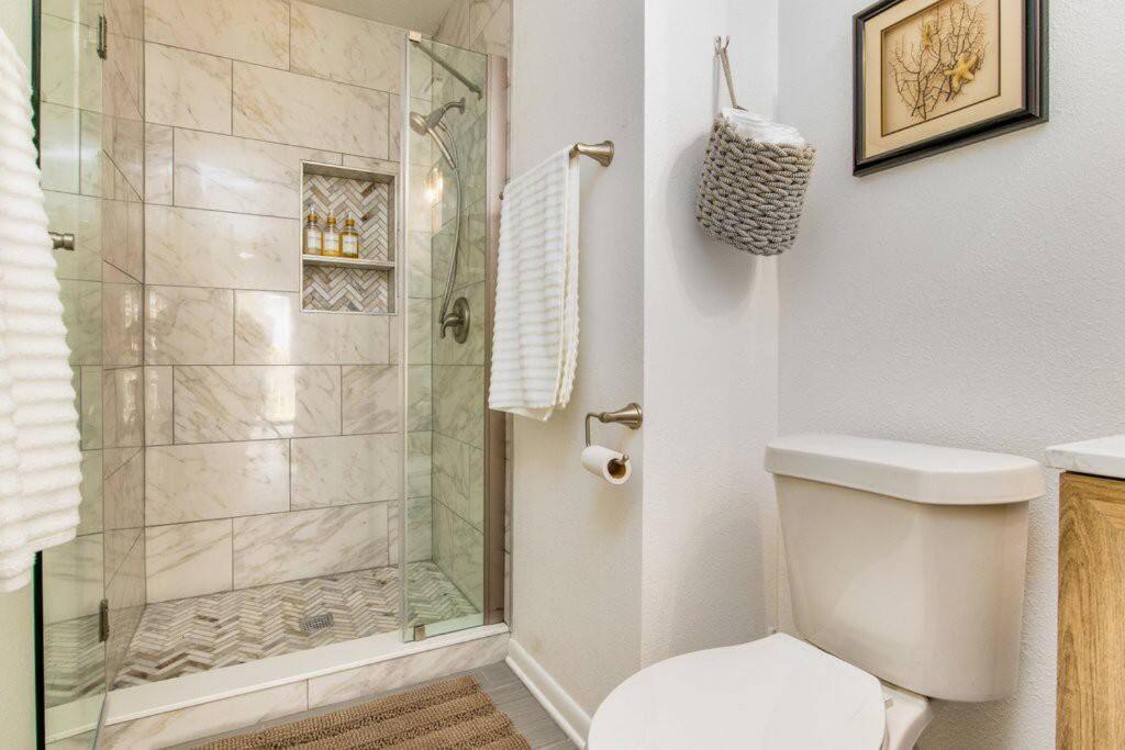 Woodsy Retreat, Steps To Bay - Hot Tub! Villa Gulf Breeze Exterior foto