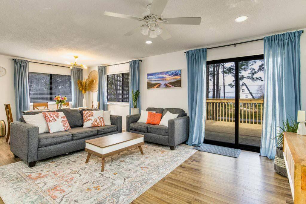 Woodsy Retreat, Steps To Bay - Hot Tub! Villa Gulf Breeze Exterior foto